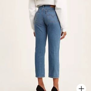 Levi’s wedgie straight jean